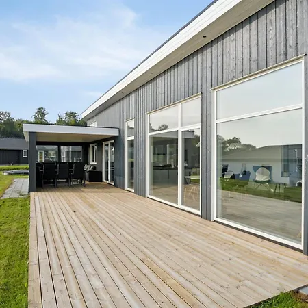 Alka - 500m From The Sea By Interhome *