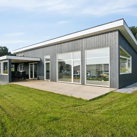 Alka - 500m From The Sea By Interhome *